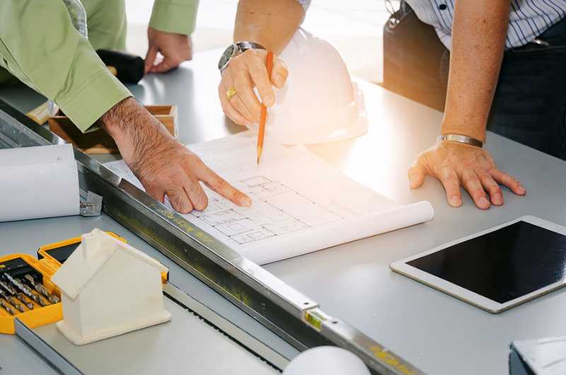 ¿Qué debo tener en cuenta antes de contratar una empresa de reformas?